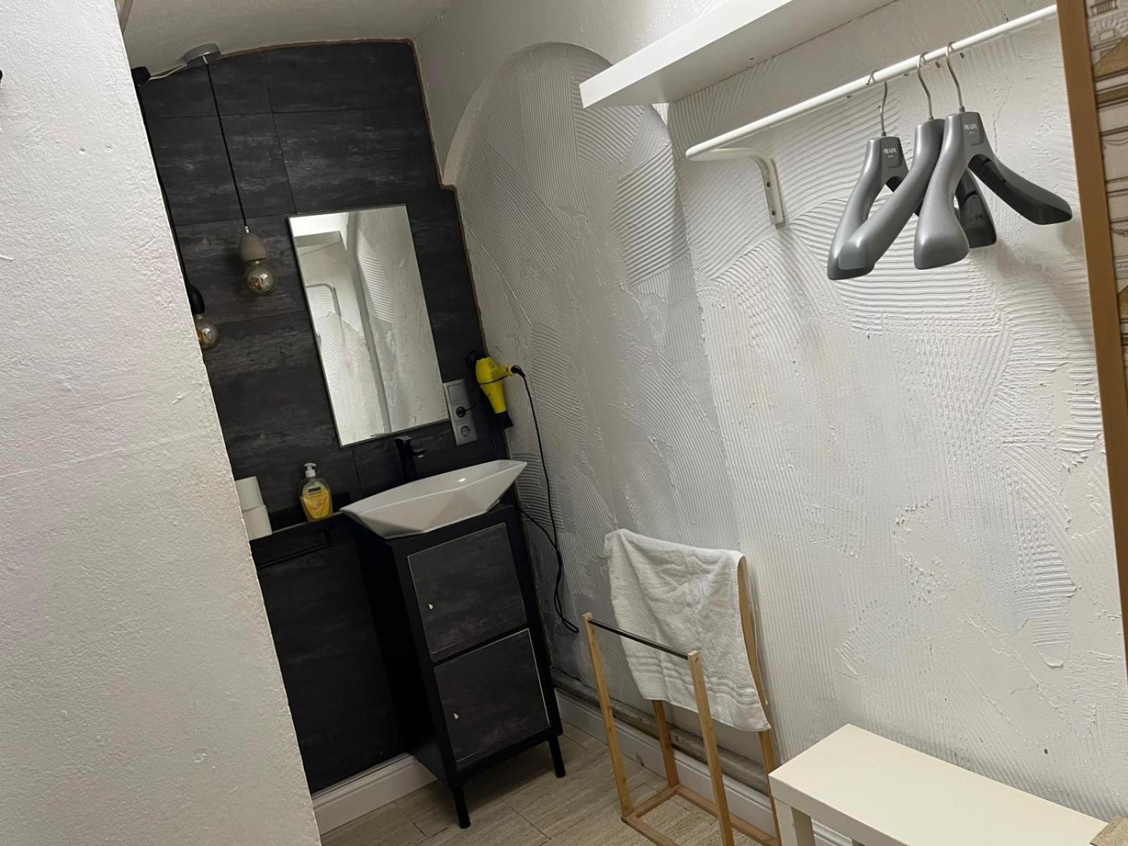 Double Room Private Bathroom