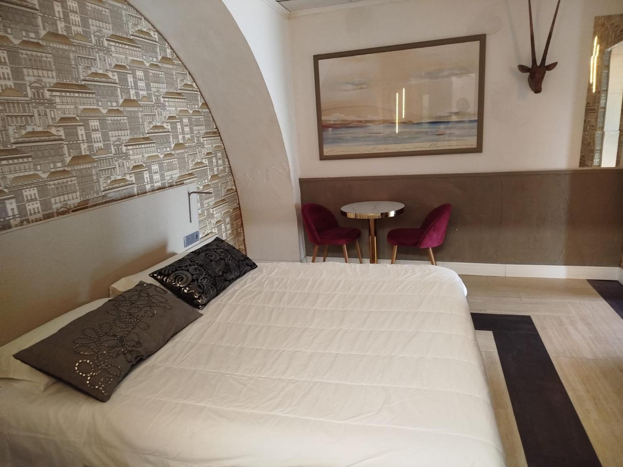 Double Room Private Bathroom